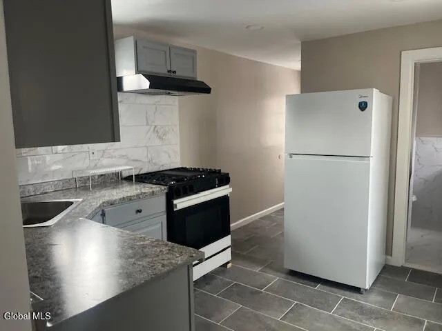 $1,700 | Undisclosed Address, Cohoes, NY 12047