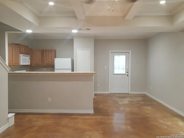 $1,400 | 5003 Summit Wood, Unit 4, San Antonio, TX 78229