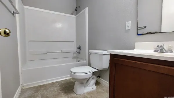 $1,450 | 5003 Summit Wood, Unit 4, San Antonio, TX 78229