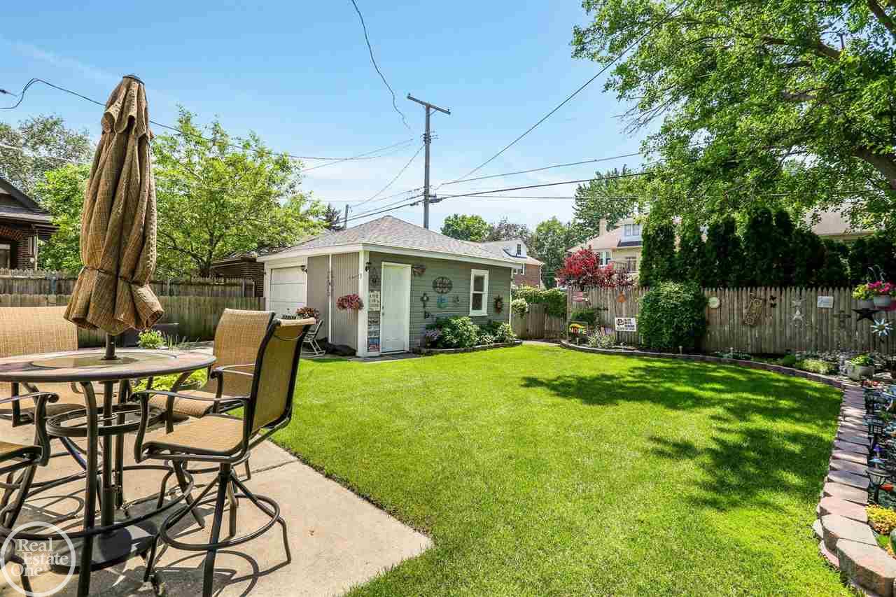 1223 Bishop Road Grosse Pointe Park, MI 48230 - Photo 34 of 35
