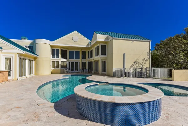 $3,500,000 | 3343 South Indian River Drive, Fort Pierce, FL 34982
