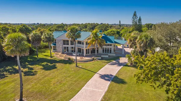 $3,500,000 | 3343 South Indian River Drive, Fort Pierce, FL 34982