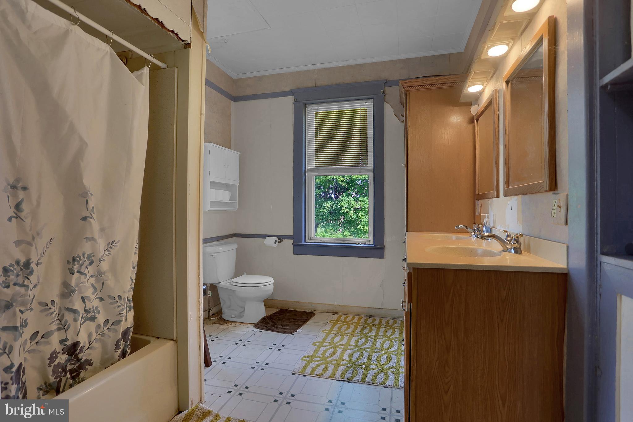 1675 Church Road York, PA 17408 - Photo 22 of 35