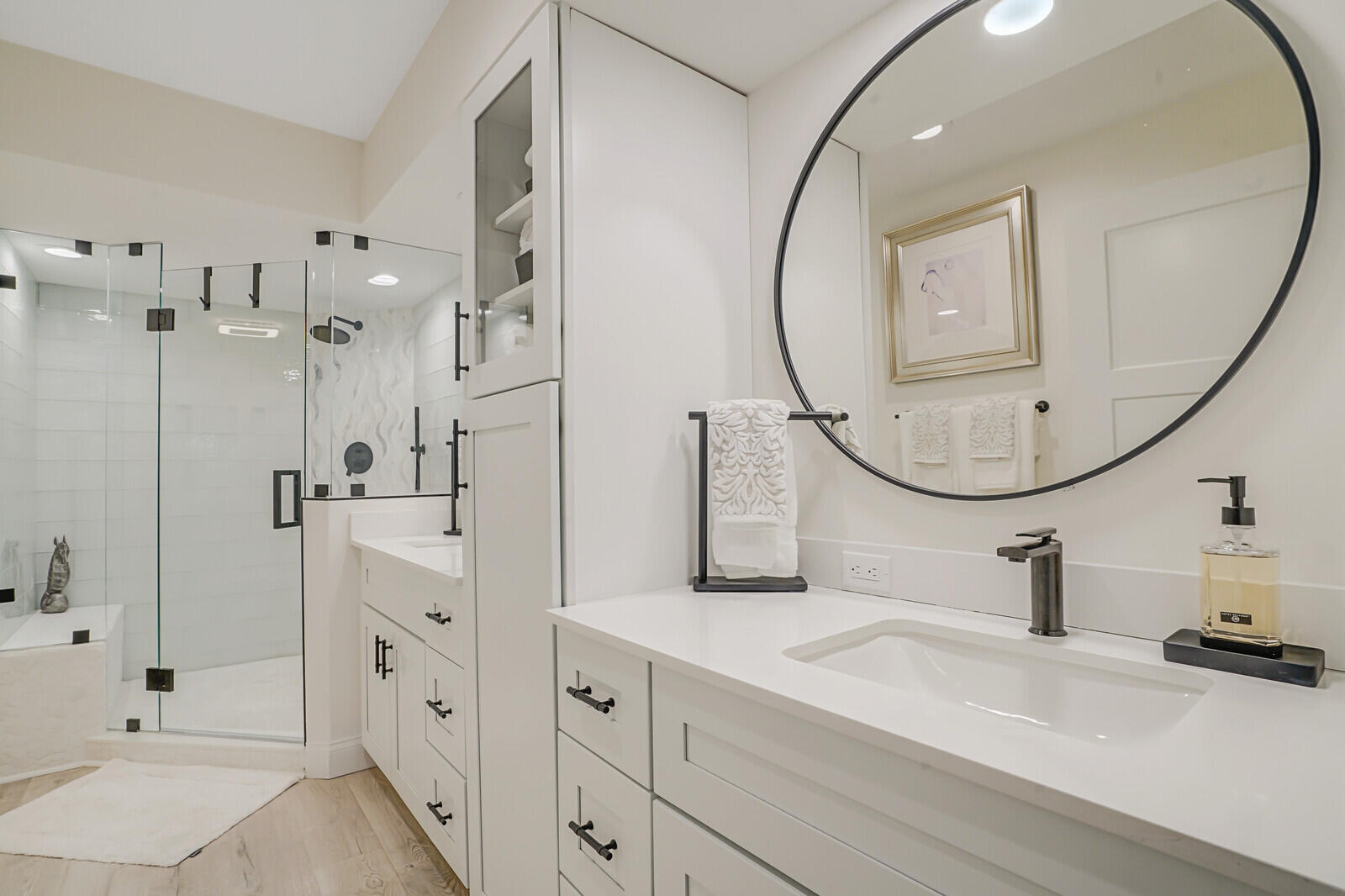 7527 Glendevon Lane, Unit 805 Delray Beach, FL 33446 - Photo 24 of 52 Primary Bath