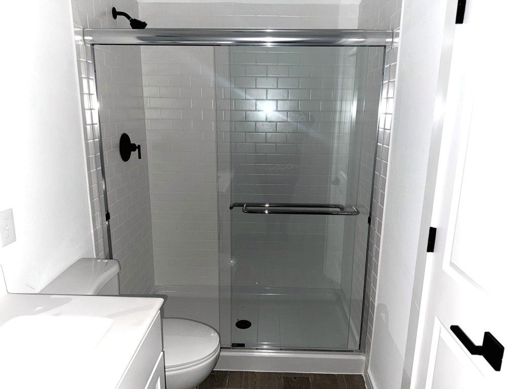 8438 Bay Rdg Circle Baytown, TX 77523 - Photo 11 of 22 Bathroom 3