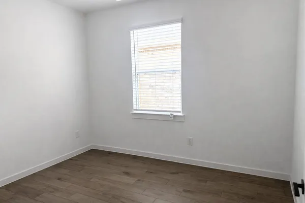 $3,000 | 8438 Bay Rdg Circle, Baytown, TX 77523