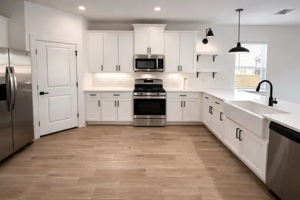 $3,000 | 8438 Bay Rdg Circle, Baytown, TX 77523