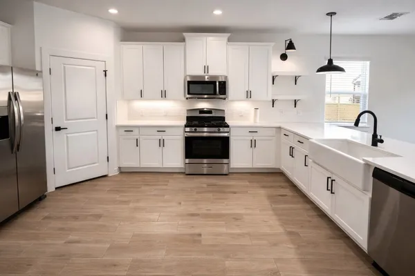 $3,000 | 8438 Bay Rdg Circle, Baytown, TX 77523