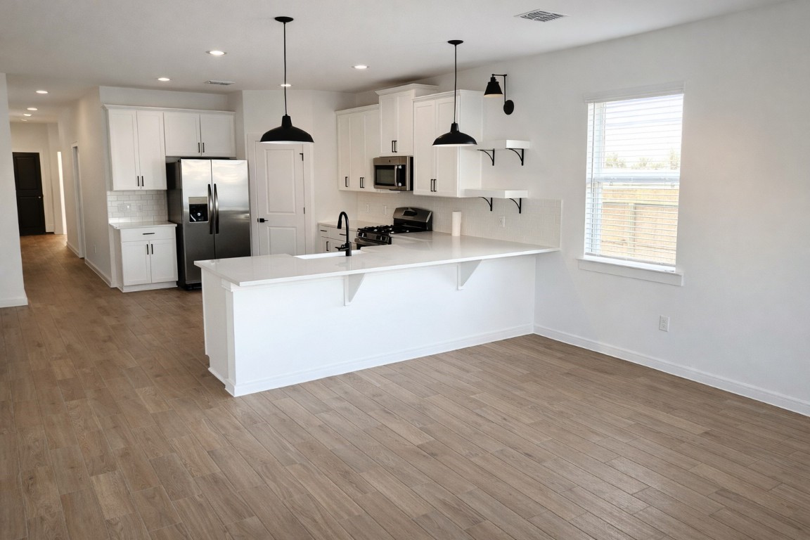 8438 Bay Rdg Circle Baytown, TX 77523 - Photo 4 of 22 Dinning