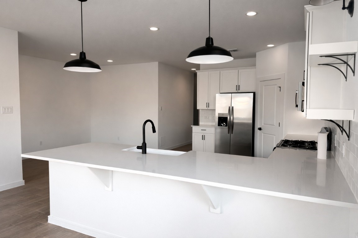 8438 Bay Rdg Circle Baytown, TX 77523 - Photo 5 of 22 Kitchen