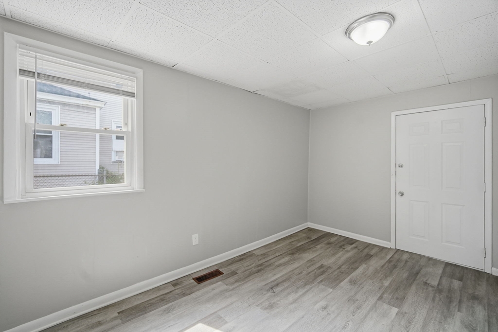 540 Armory Street Springfield, MA 01104 - Photo 19 of 28