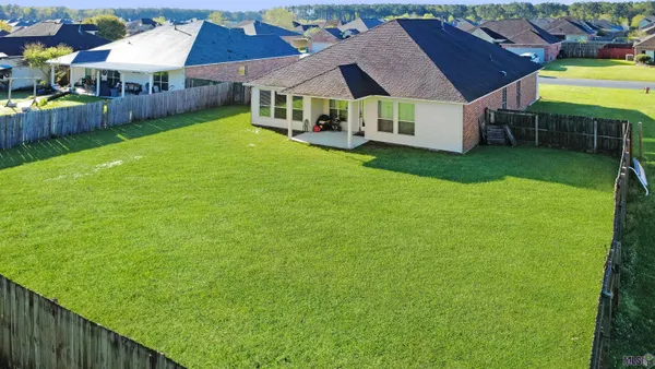 $275,000 | 10459 Oakmount Drive, Denham Springs, LA 70706