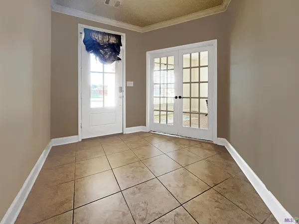 $275,000 | 10459 Oakmount Drive, Denham Springs, LA 70706