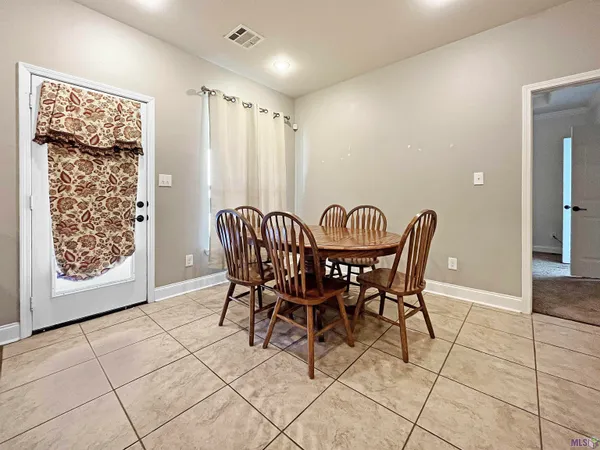 $275,000 | 10459 Oakmount Drive, Denham Springs, LA 70706