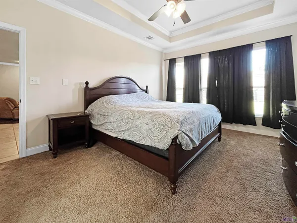 $275,000 | 10459 Oakmount Drive, Denham Springs, LA 70706