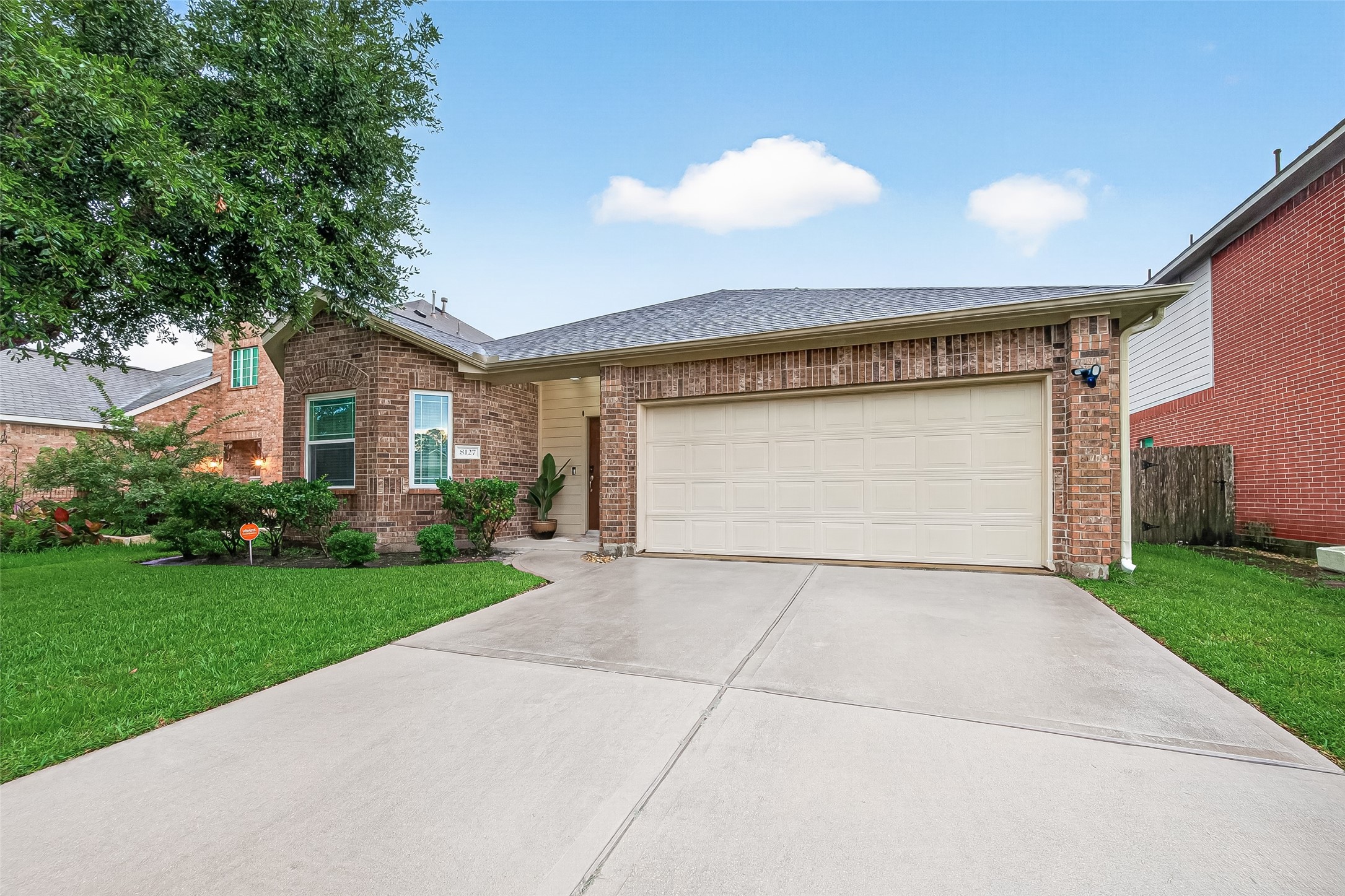 8127 Rudy Brook Way Spring, TX 77379 - Photo 4 of 44