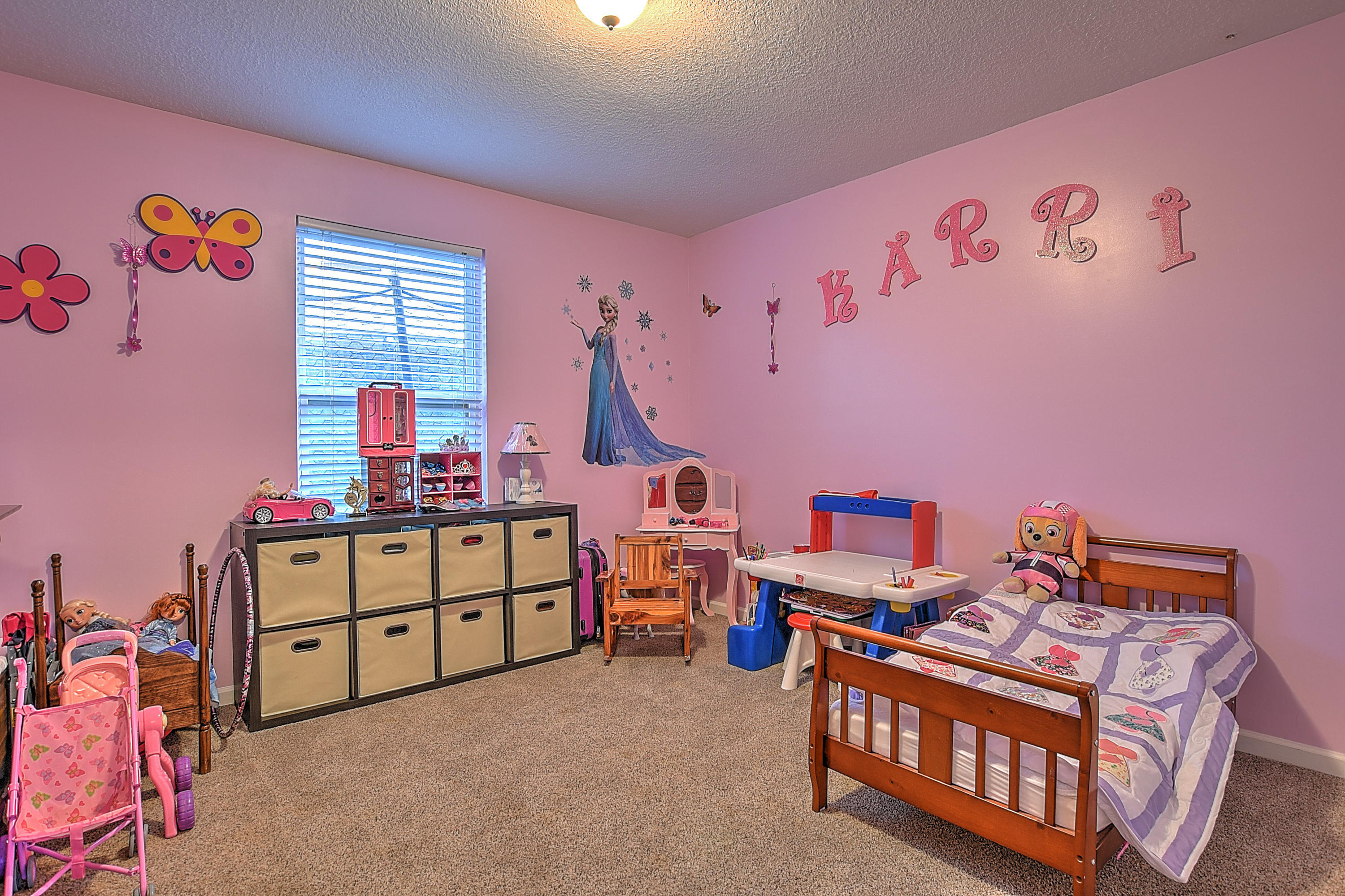 422 Poplar Ridge Road Piney Flats, TN 37686 - Photo 16 of 23 Girls Room 1