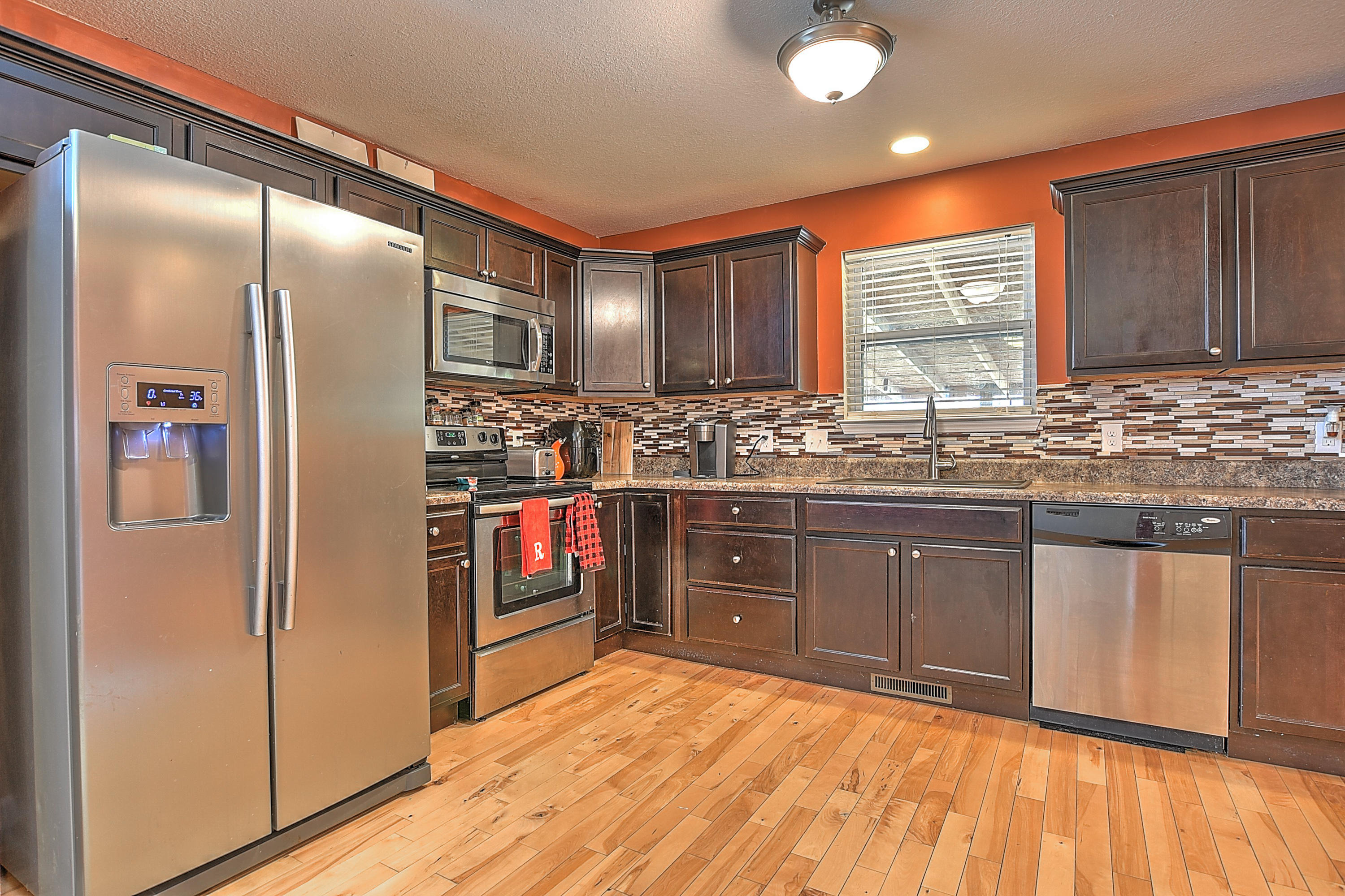 422 Poplar Ridge Road Piney Flats, TN 37686 - Photo 5 of 23 Kitchen 2