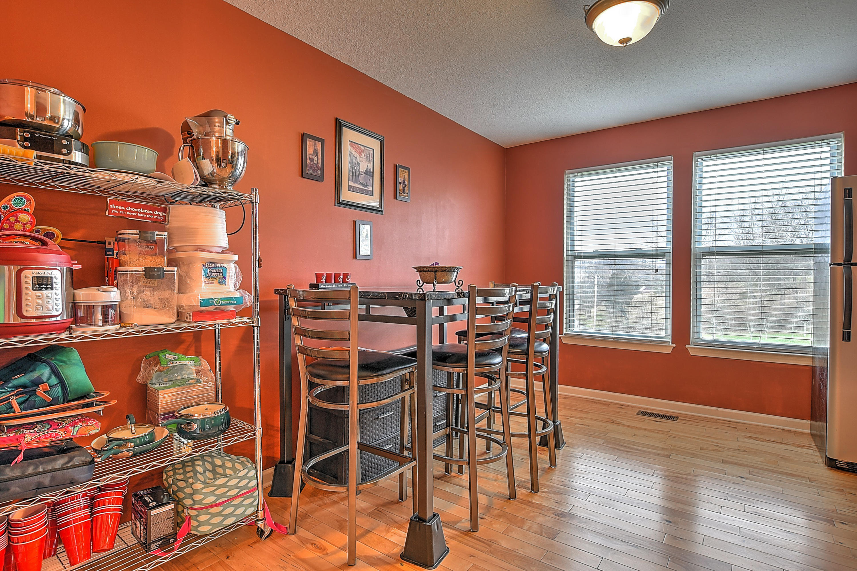 422 Poplar Ridge Road Piney Flats, TN 37686 - Photo 6 of 23 Dining 1