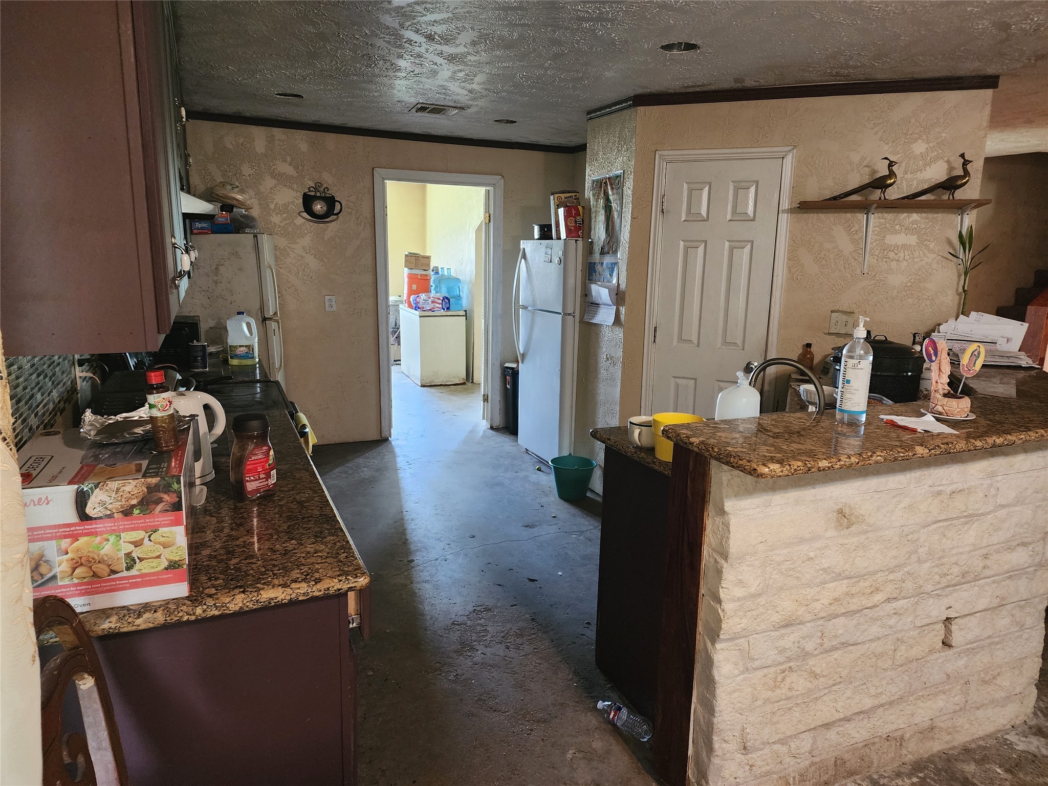 6815 Beard Road Needville, TX 77461 - Photo 9 of 30 a living room with furniture and a flat screen tv