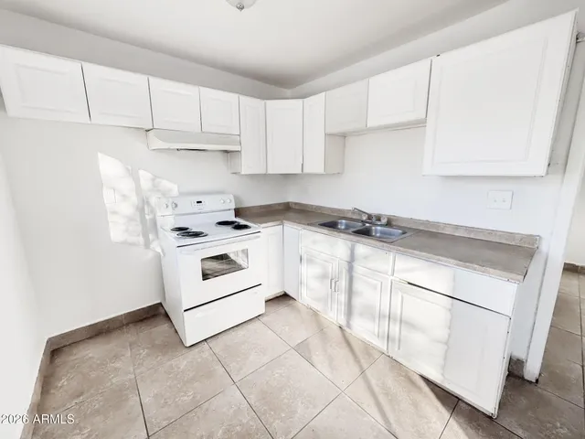 $999 | 1834 East Yale Street, Phoenix, AZ 85006