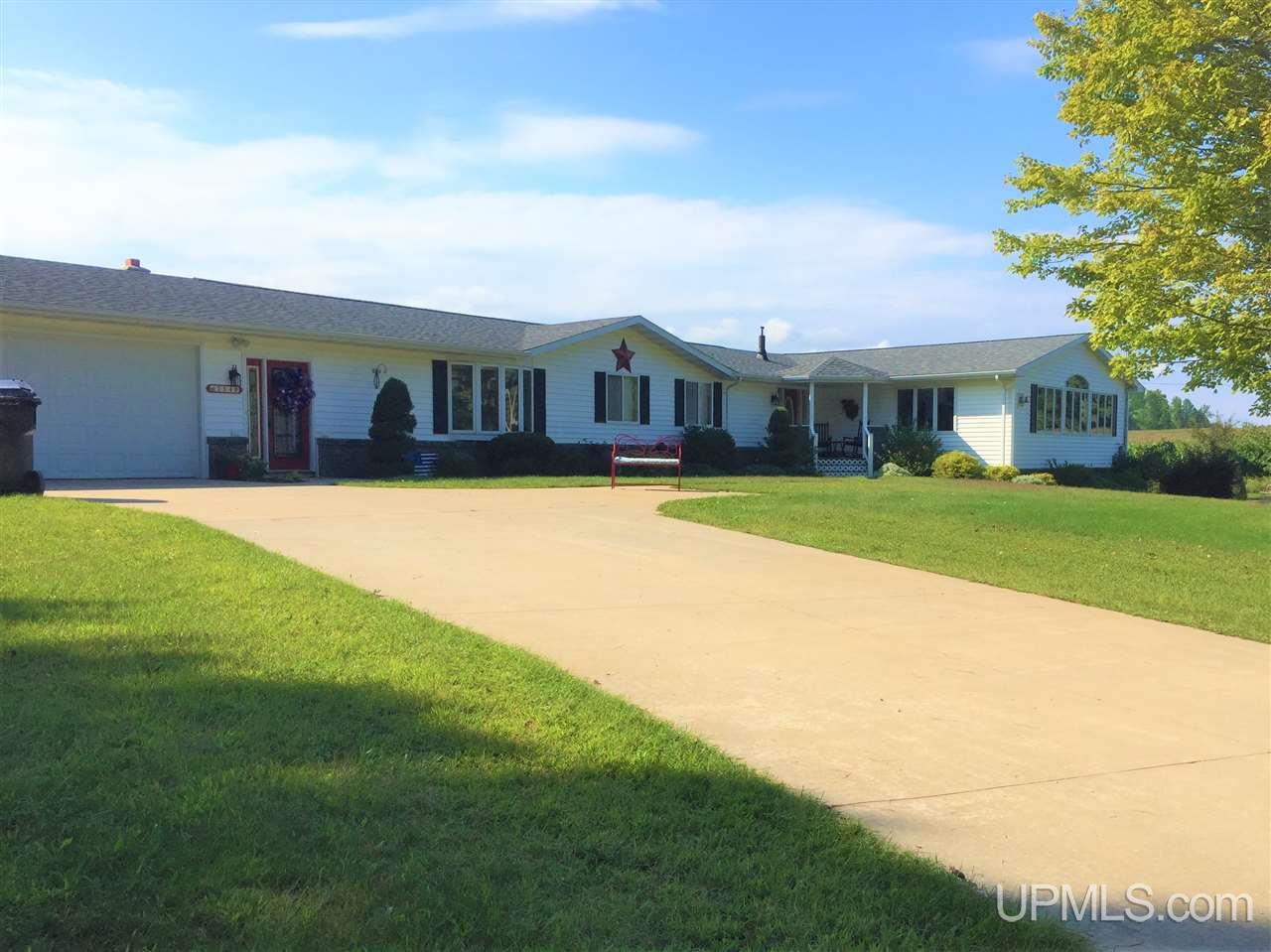 2540 14th Road Escanaba, MI 49829 - Photo 1 of 21