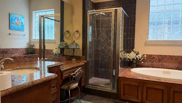 $578,000 | 2334 Camden Drive, Houston, TX 77021