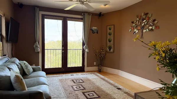 $578,000 | 2334 Camden Drive, Houston, TX 77021