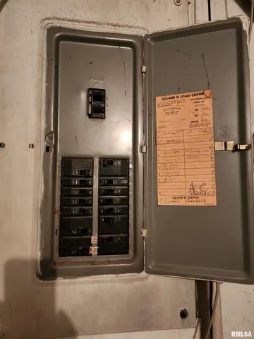 $85,000 | 3547 North Illinois Highway, Waltonville, IL 62894