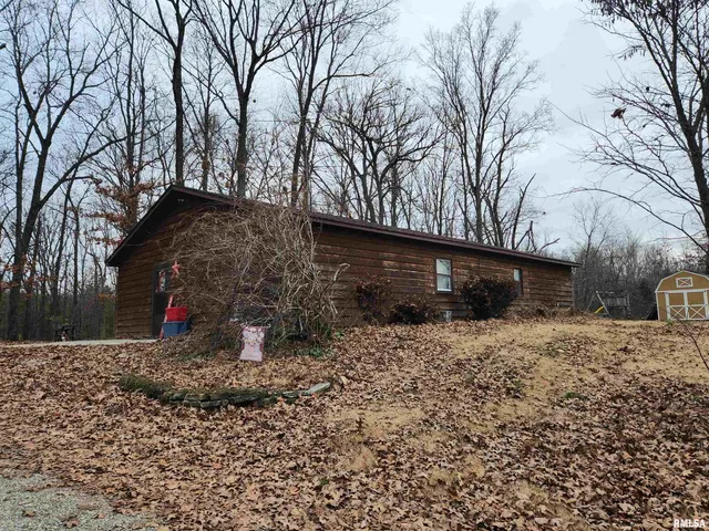 $85,000 | 3547 North Illinois Highway, Waltonville, IL 62894