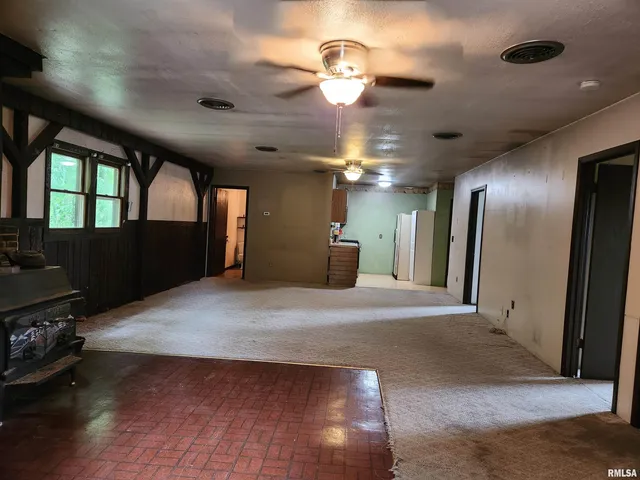 $85,000 | 3547 North Illinois Highway, Waltonville, IL 62894