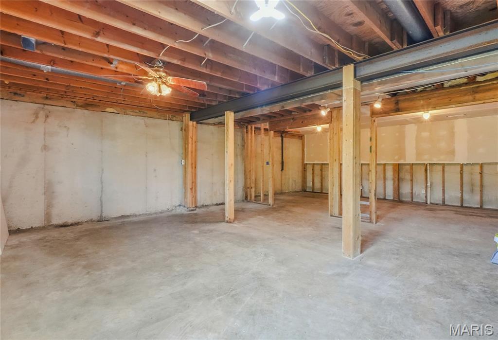 8700 Hartley Road Centralia, MO 65240 - Photo 20 of 29