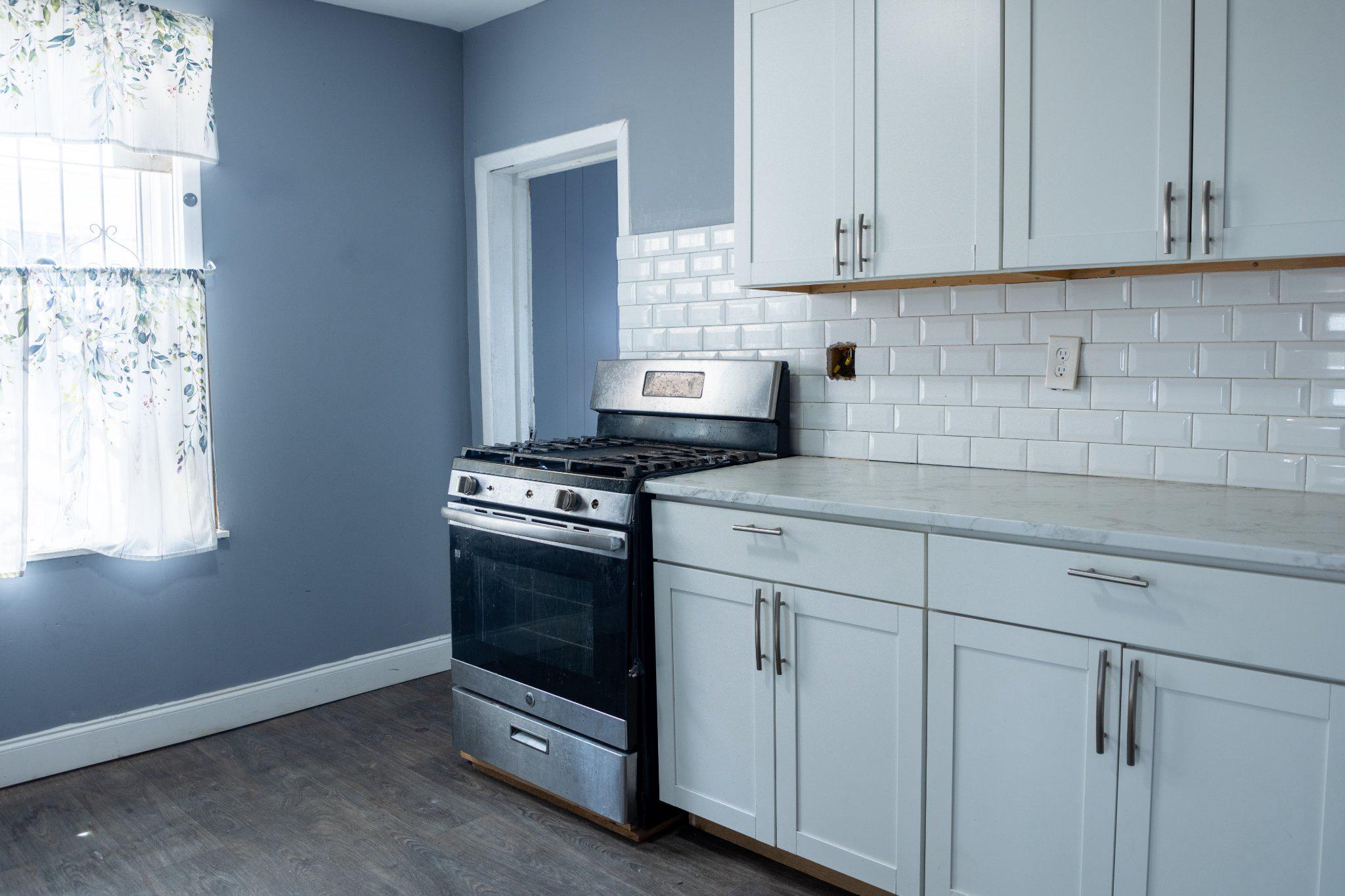 4844 North Front Street Philadelphia, PA 19120 - Photo 10 of 33 Kitchen