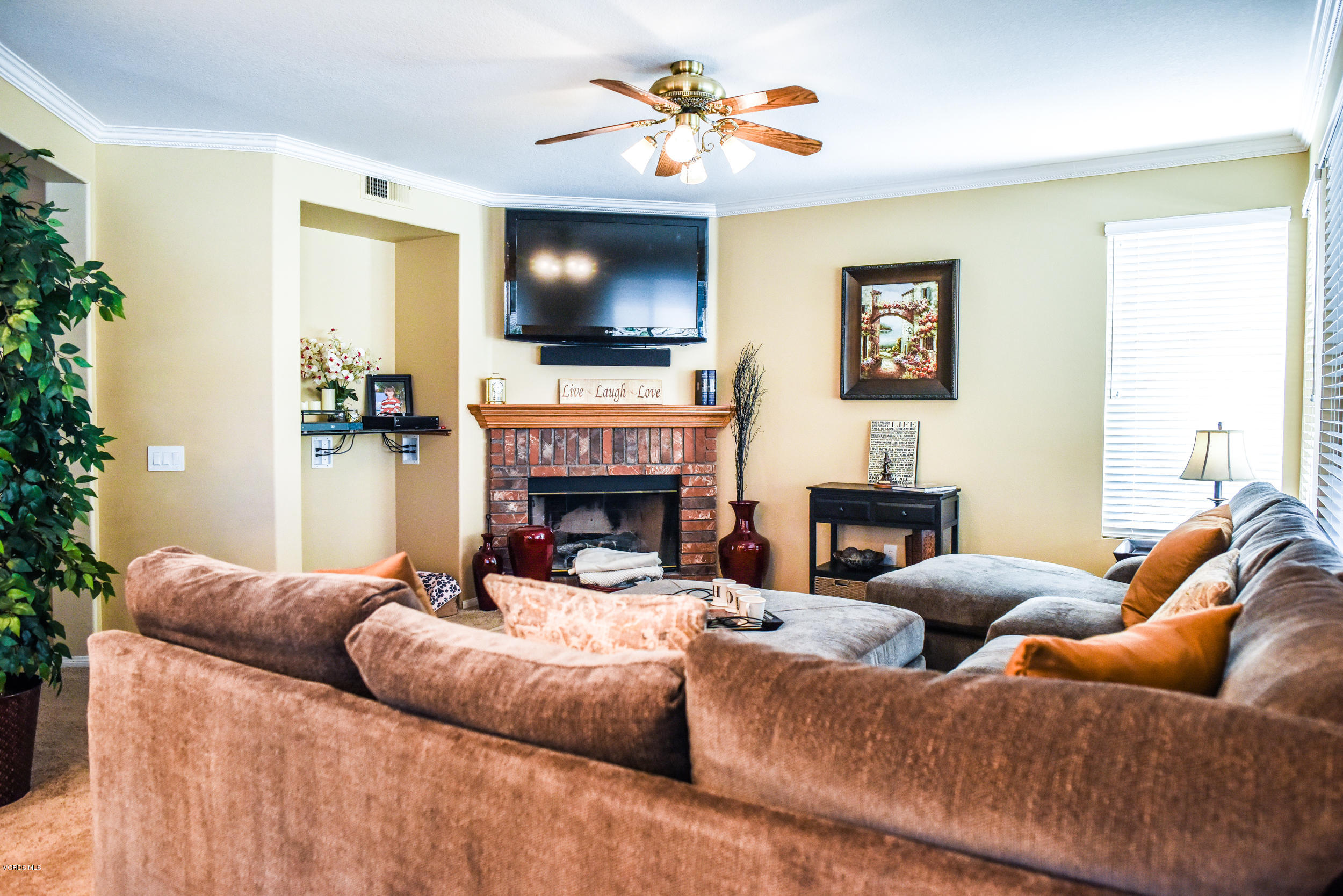 29261 Sequoia Road Canyon Country, CA 91387 - Photo 11 of 53 RealEstate-3420