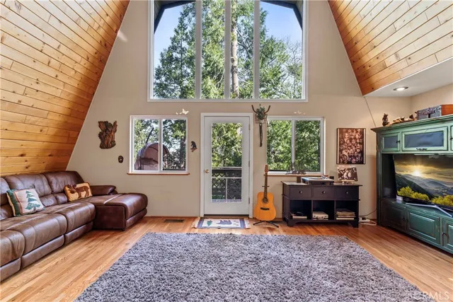 $449,998 | 1289 Aleutian Drive, Lake Arrowhead, CA 92352