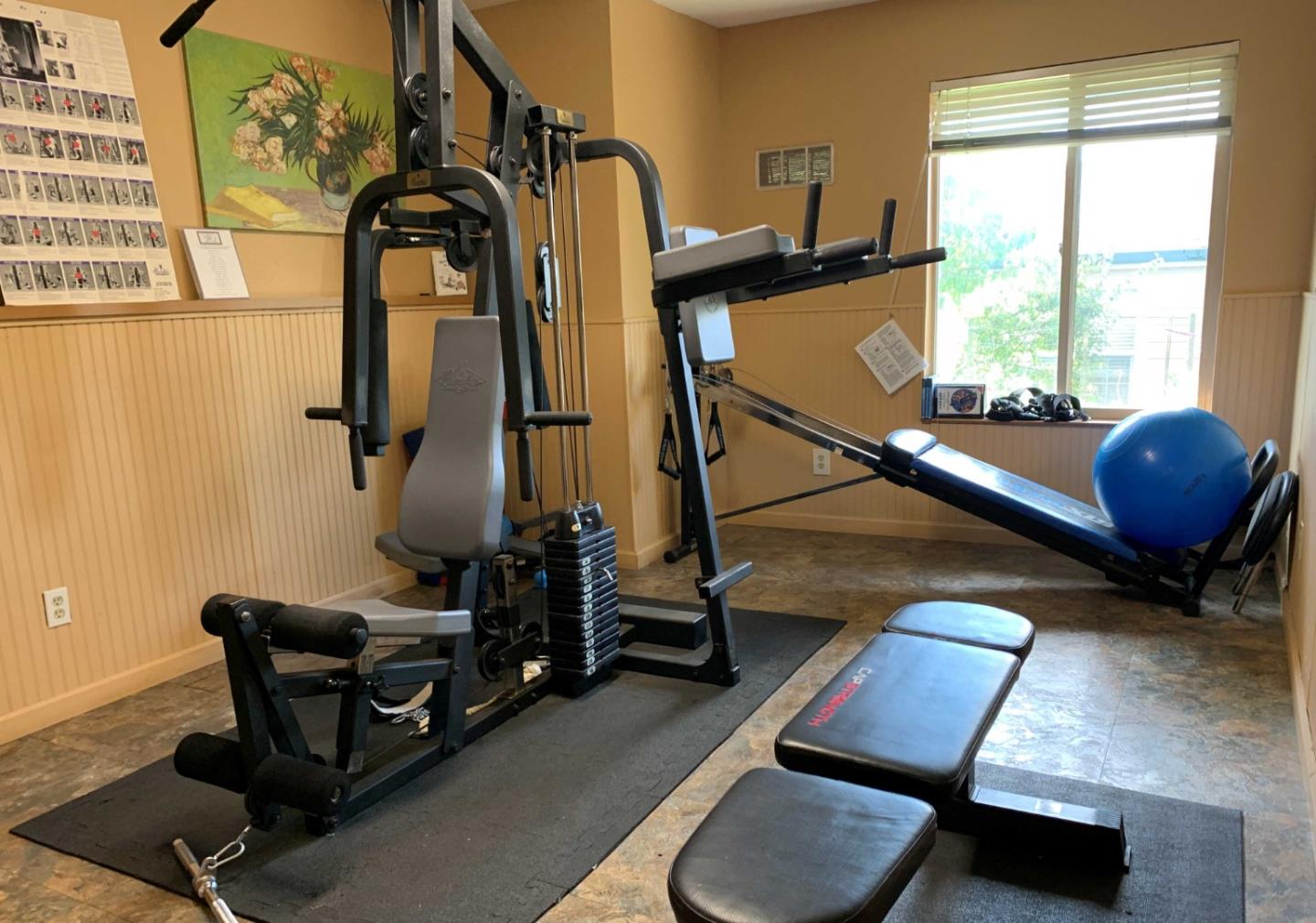 270 Hames Road, Unit 55 Watsonville, CA 95076 - Photo 40 of 53 a room with gym equipment