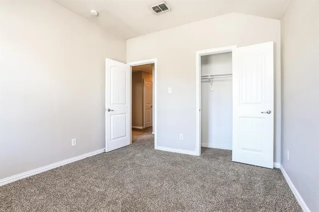 $1,810 | 703 Woodcrest Drive, Ennis, TX 75119