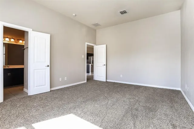 $1,810 | 703 Woodcrest Drive, Ennis, TX 75119