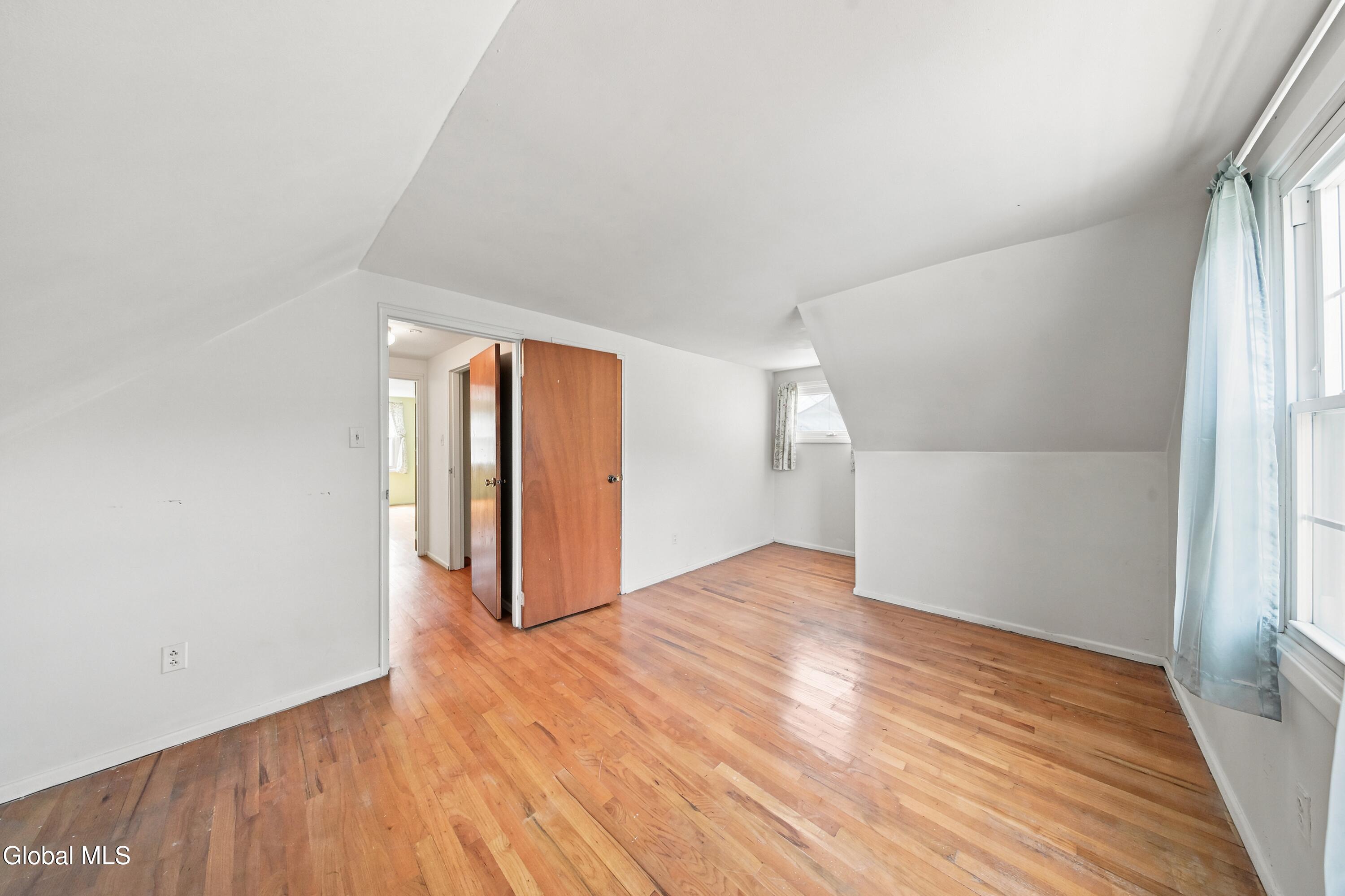2 O'neil Street Troy, NY 12180 - Photo 17 of 34 16