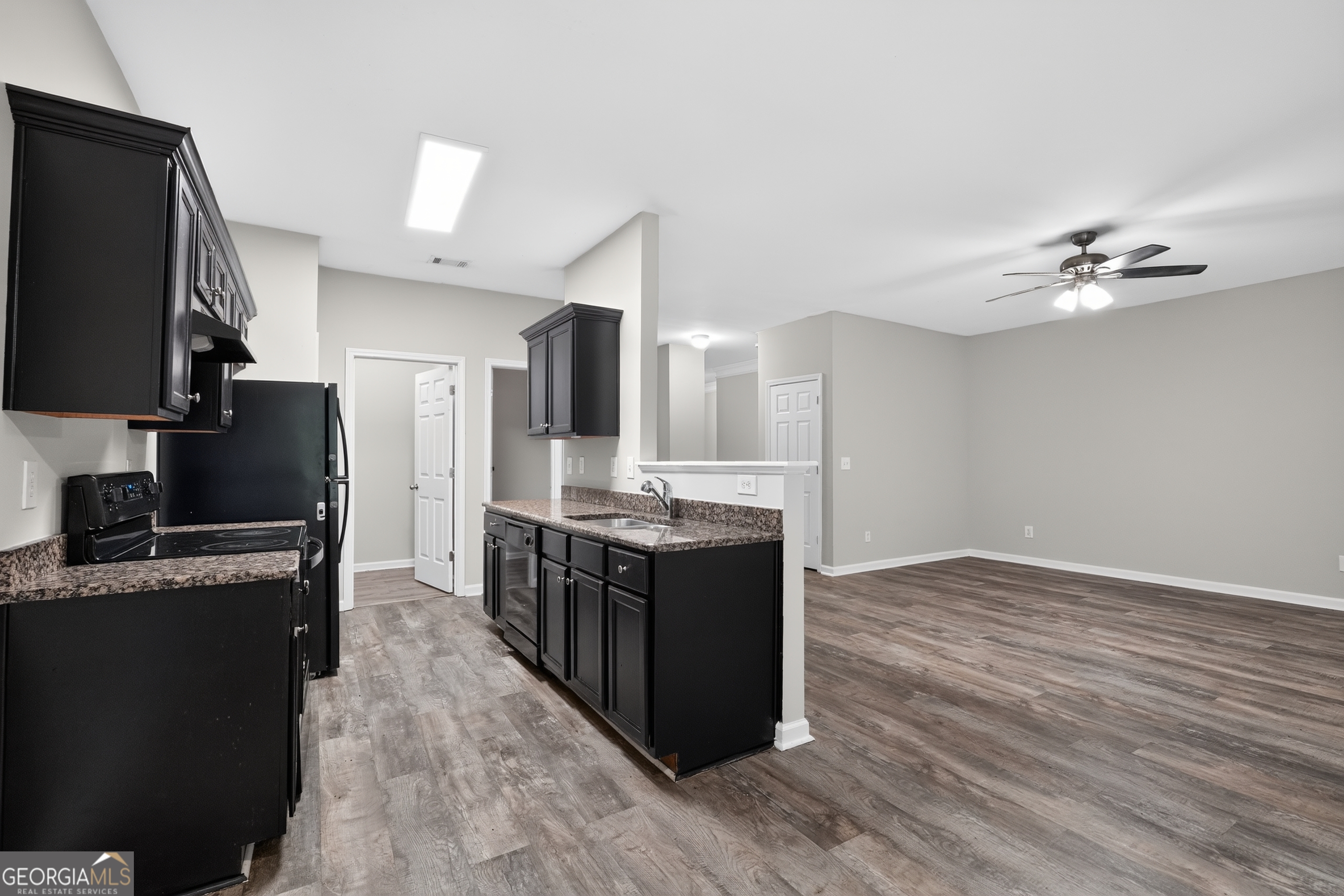 6381 Shadow Square Lithonia, GA 30058 - Photo 13 of 36