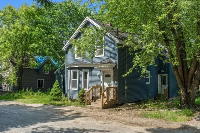 $279,000 | 62 7th Street, Auburn, ME 04210