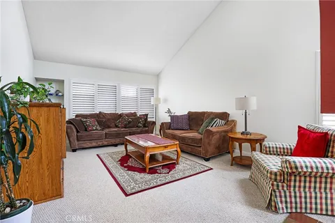 $925,000 | 19544 Vasile Circle, Huntington Beach, CA 92646