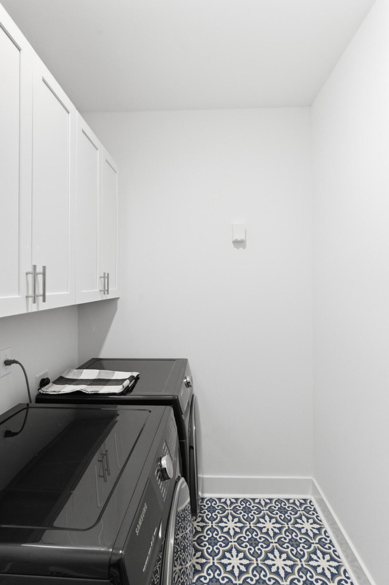 7 Davan Drive Charleston, SC 29407 - Photo 36 of 42 Laundry room