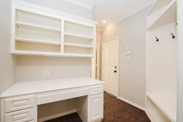 a view of an empty walk in closet