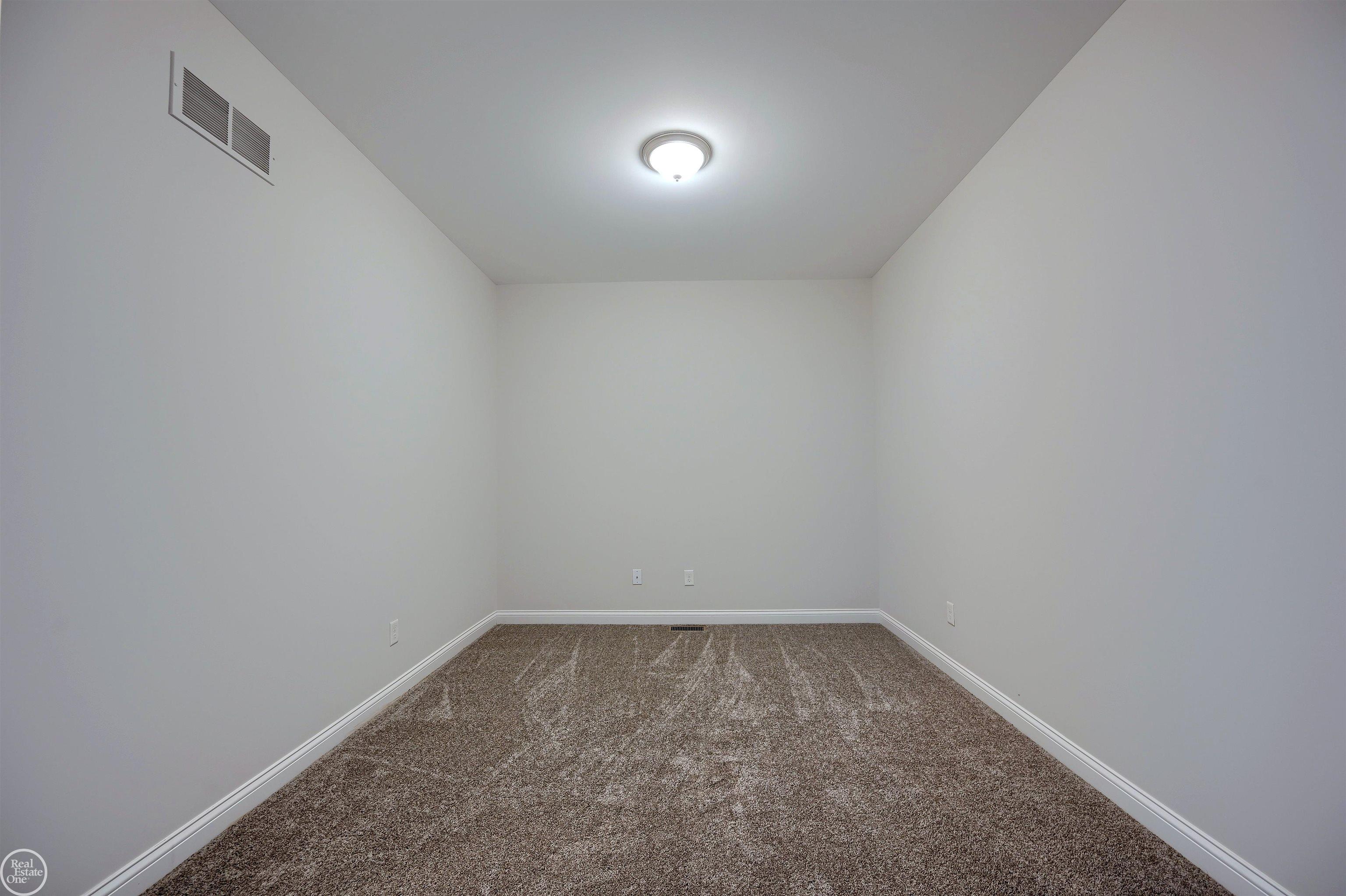 8199 22 Mile Road, Unit RIGHT SIDE ) Utica, MI 48317 - Photo 4 of 59