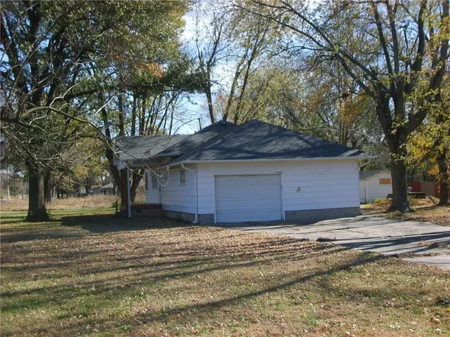 $61,000 | 309 West 3rd Street, Franklin, KS 66735