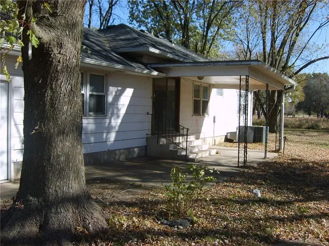 $61,000 | 309 West 3rd Street, Franklin, KS 66735