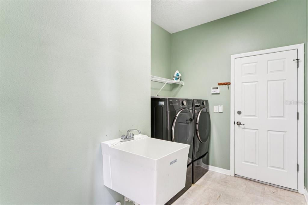 9314 Creedmoor Lane New Port Richey, FL 34654 - Photo 40 of 55