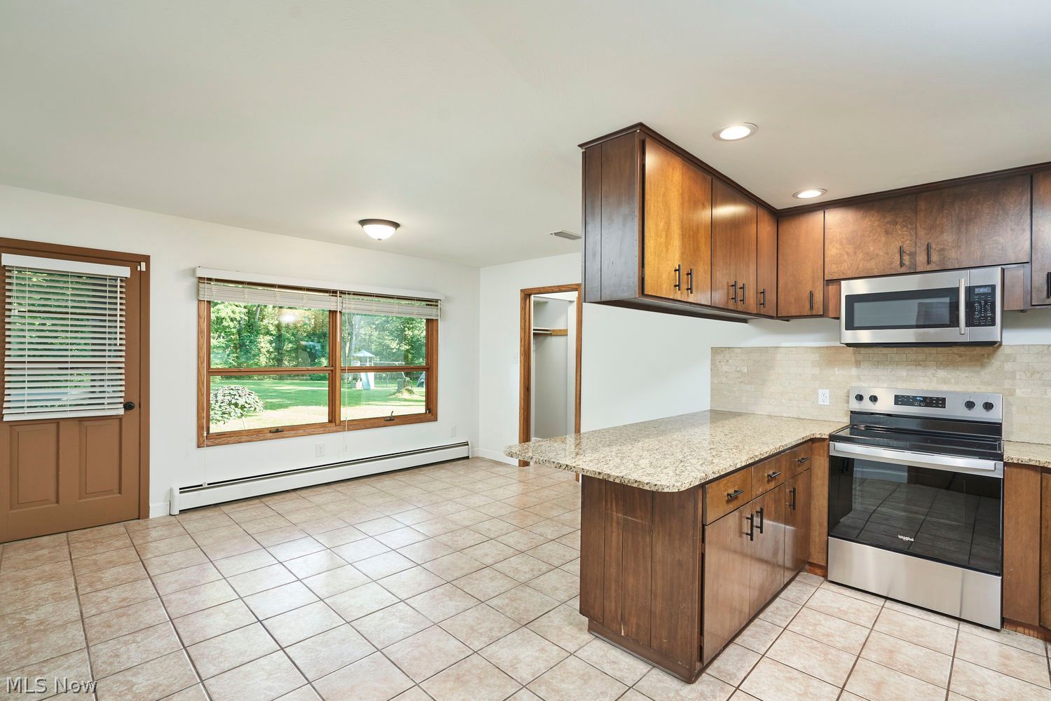 1097 Oak Tree Road Akron, OH 44320 - Photo 22 of 24
