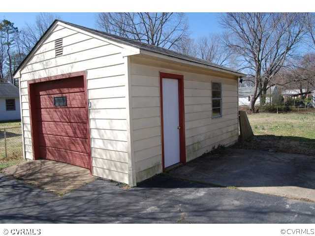 5408 Coxson Road Henrico, VA 23231 - Photo 2 of 11 Parking Lot/Garage